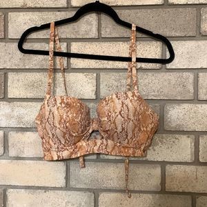 NWOT Swim Bikini top